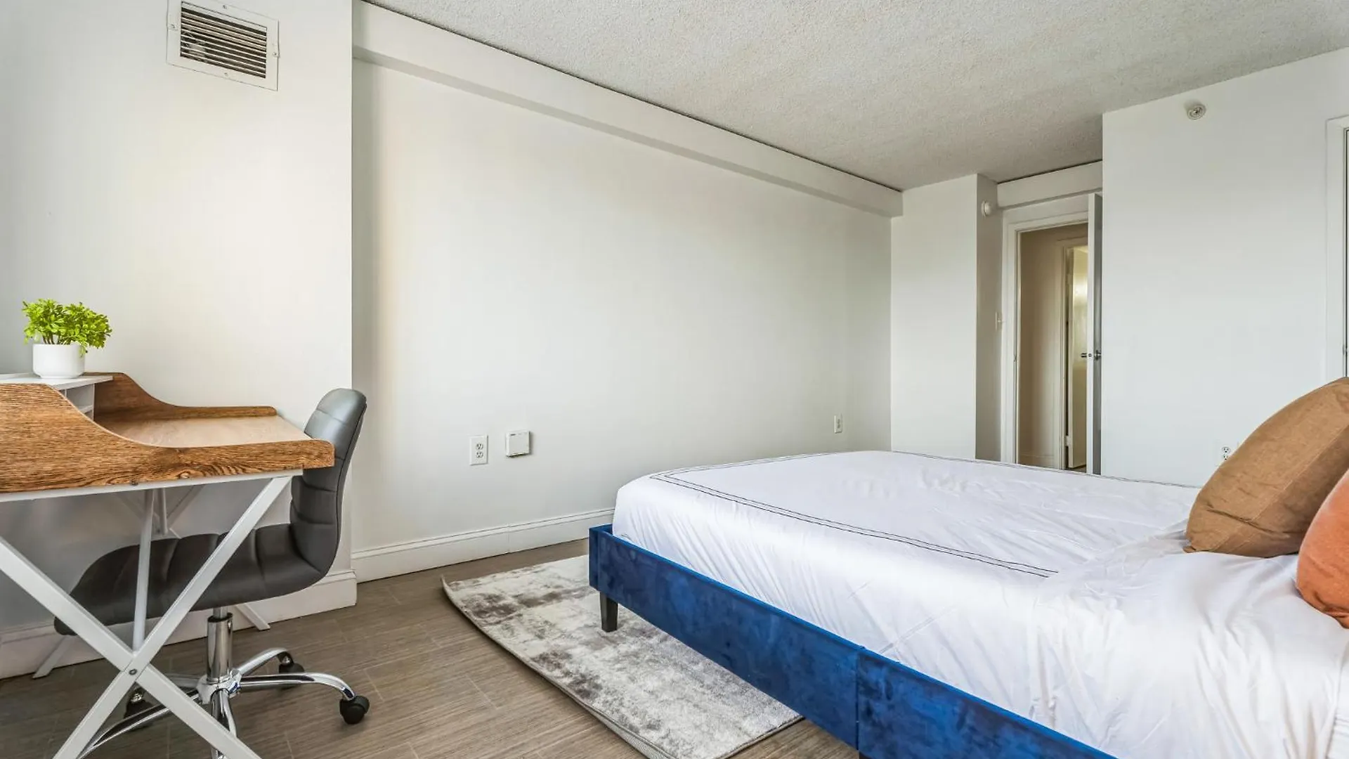 Legacy At Imperial Village 915 I 1 Bed 1 Bath location